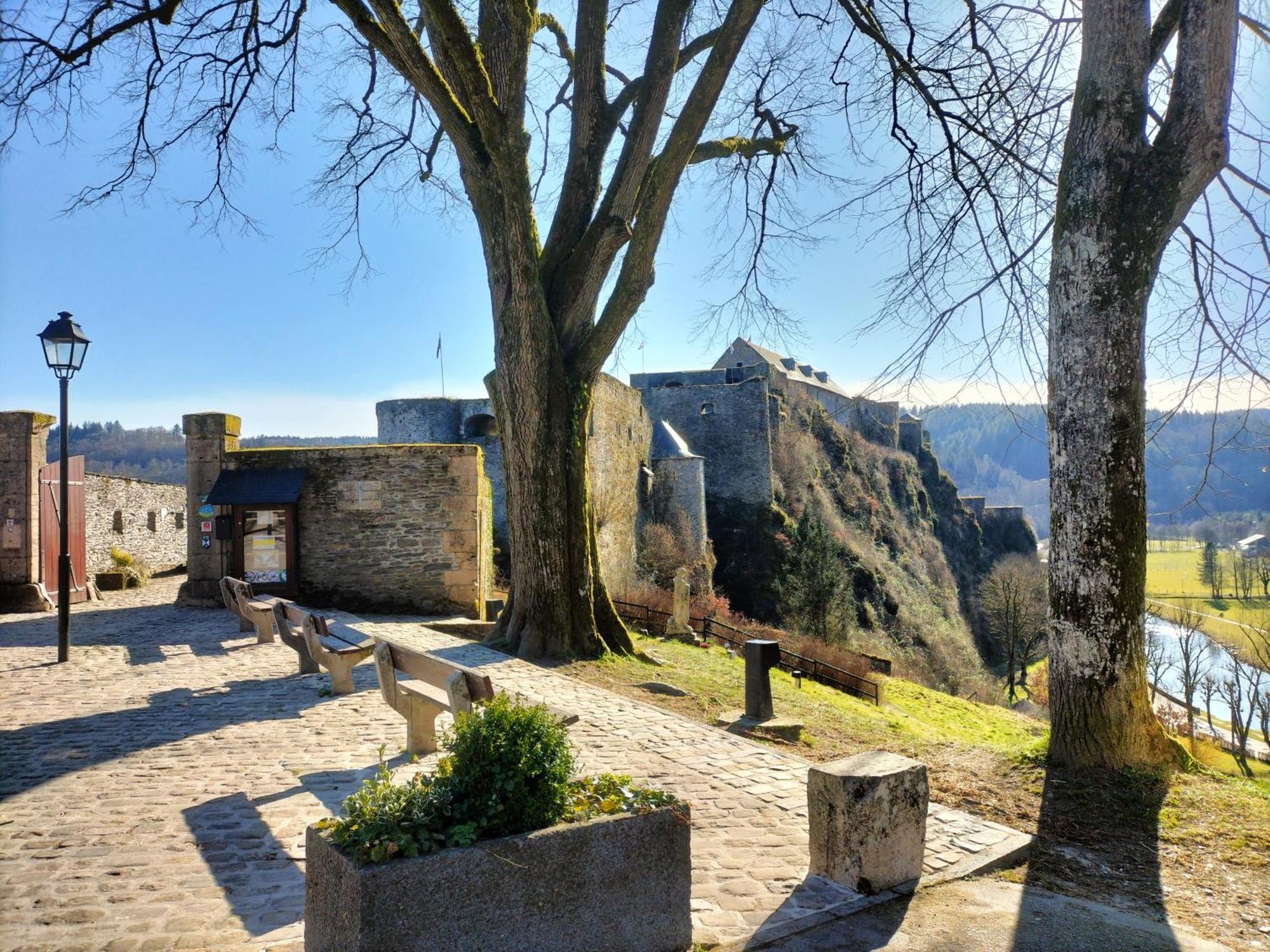 Отель L'Alcove De Ide Бульон Экстерьер фото